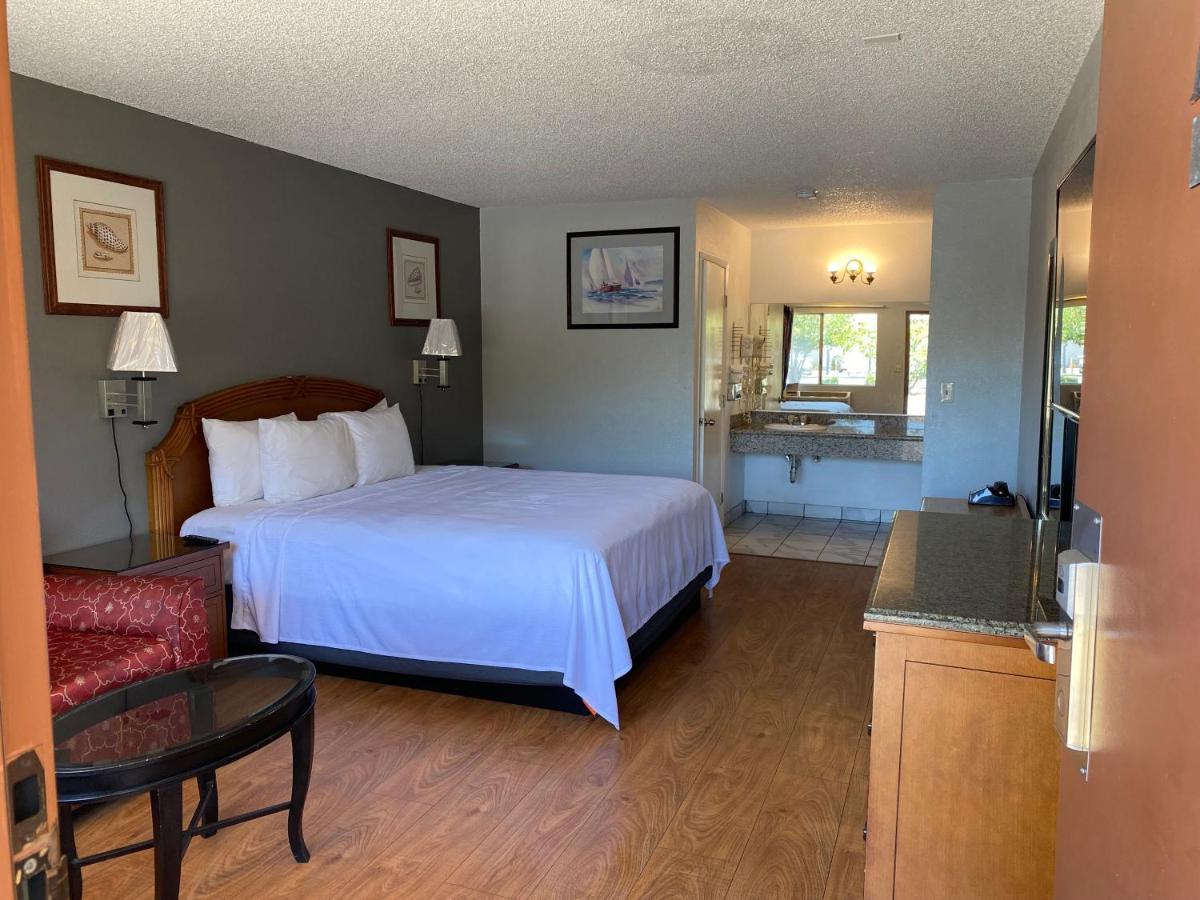 Howard Johnson By Wyndham Azusa Motel Eksteriør billede
